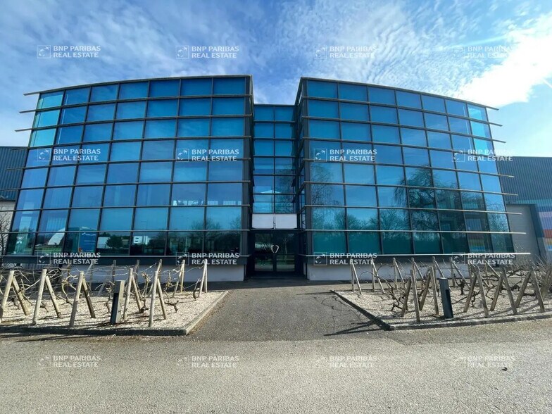 2 Rue Jean Monnet, Chevigny-Saint-Sauveur for sale - Building Photo - Image 3 of 27