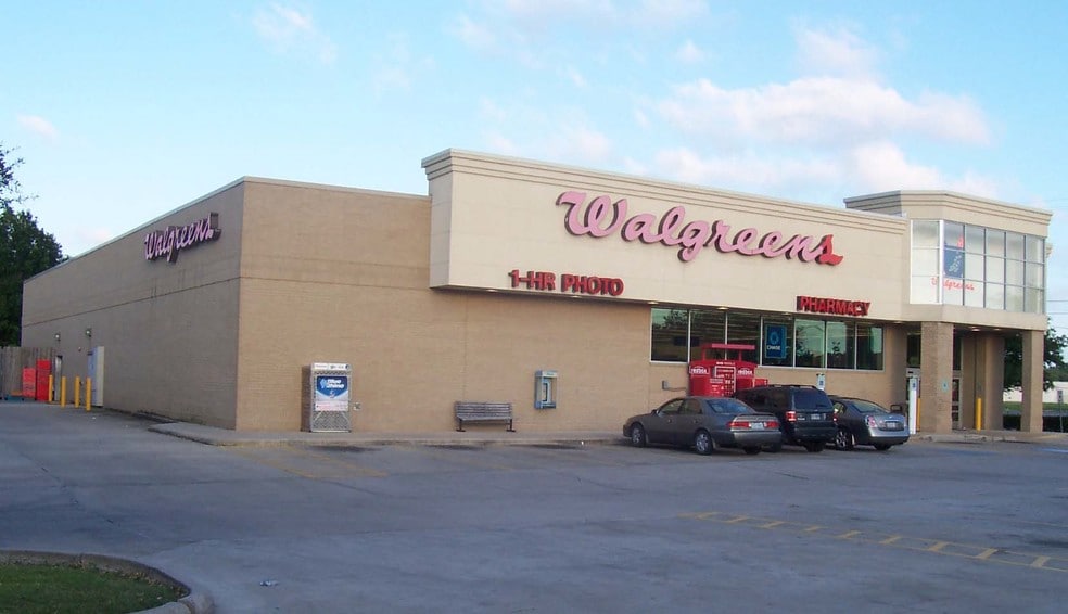 2000 Garth Rd, Baytown, TX for lease - Primary Photo - Image 3 of 7