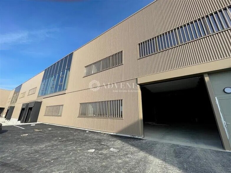 Industriel dans Tremblay-en-France à vendre - Photo du bâtiment - Image 2 de 10