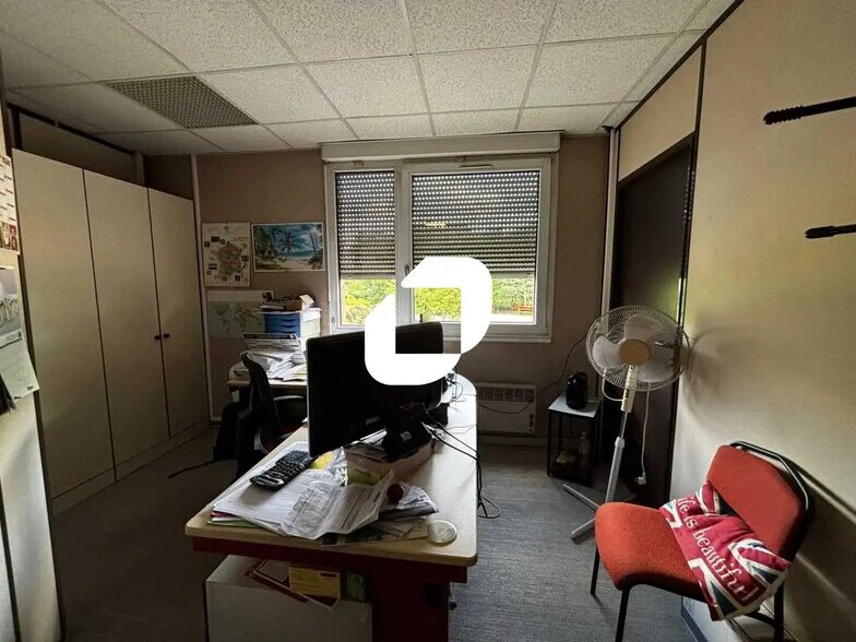 Bureau dans Évry-Courcouronnes à louer - Photo intérieure - Image 3 de 14
