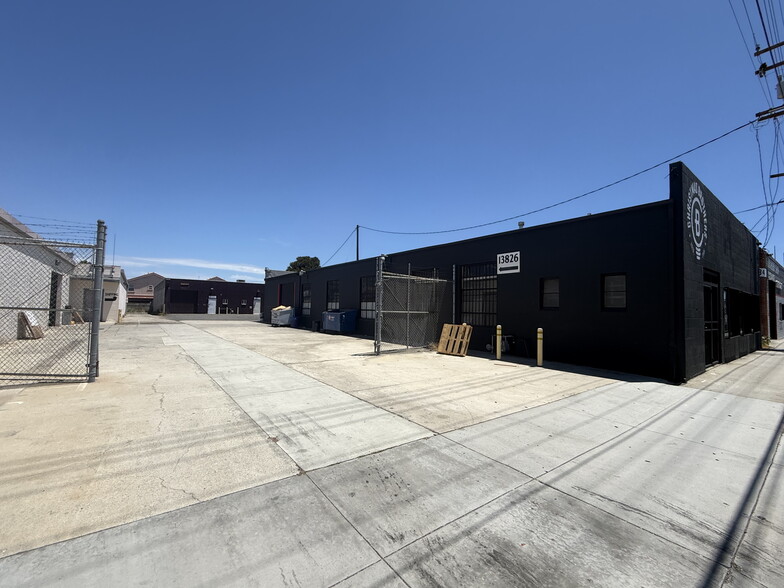 13822-13826 Prairie Ave, Hawthorne, CA for lease - Building Photo - Image 3 of 26