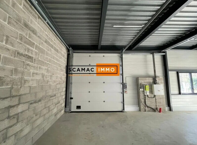 Industrial in Cergy for lease - Building Photo - Image 3 of 5