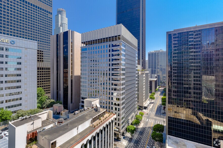 811 Wilshire Blvd, Los Angeles, CA à vendre - Photo du bâtiment - Image 3 de 18
