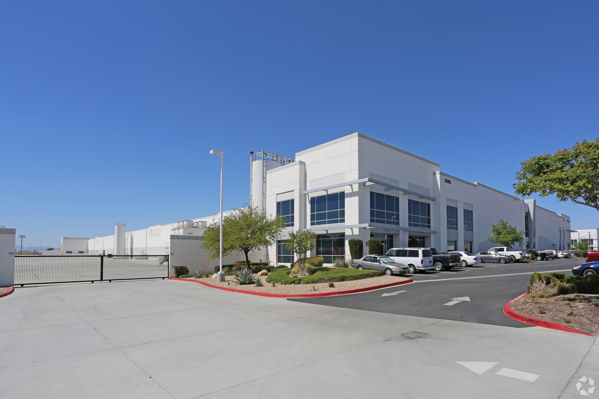 13415 Sabre St, Victorville, CA for lease Building Photo- Image 1 of 4