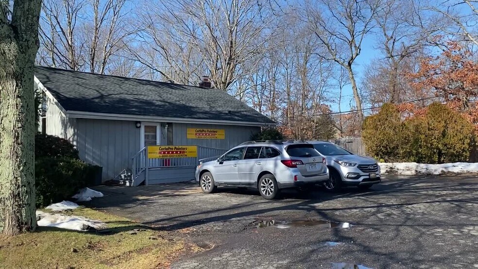 134 Wedgewood Dr, Coram, NY à vendre - Vidéo sur l’inscription commerciale - Image 2 de 10