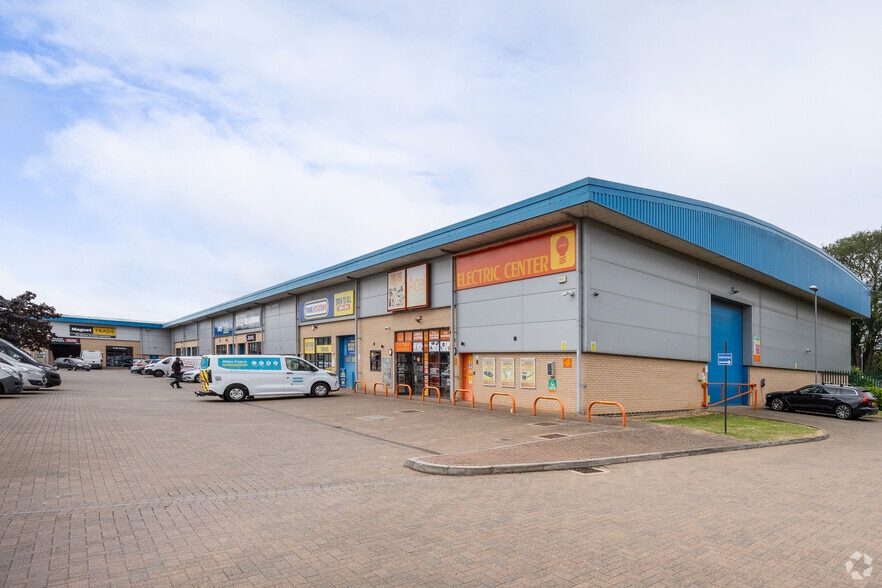 St. James Mill Rd, Northampton for lease - Primary Photo - Image 1 of 6