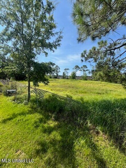 3420 Groveland Rd, Ocean Springs, MS for sale - Primary Photo - Image 1 of 6