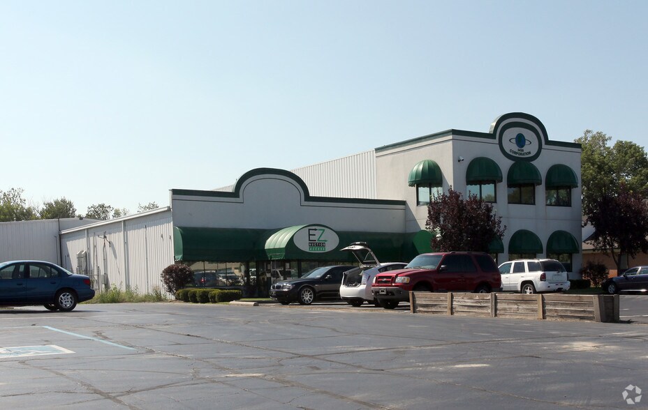 3420-3422 S Post Rd, Indianapolis, IN à vendre - Photo principale - Image 1 de 2