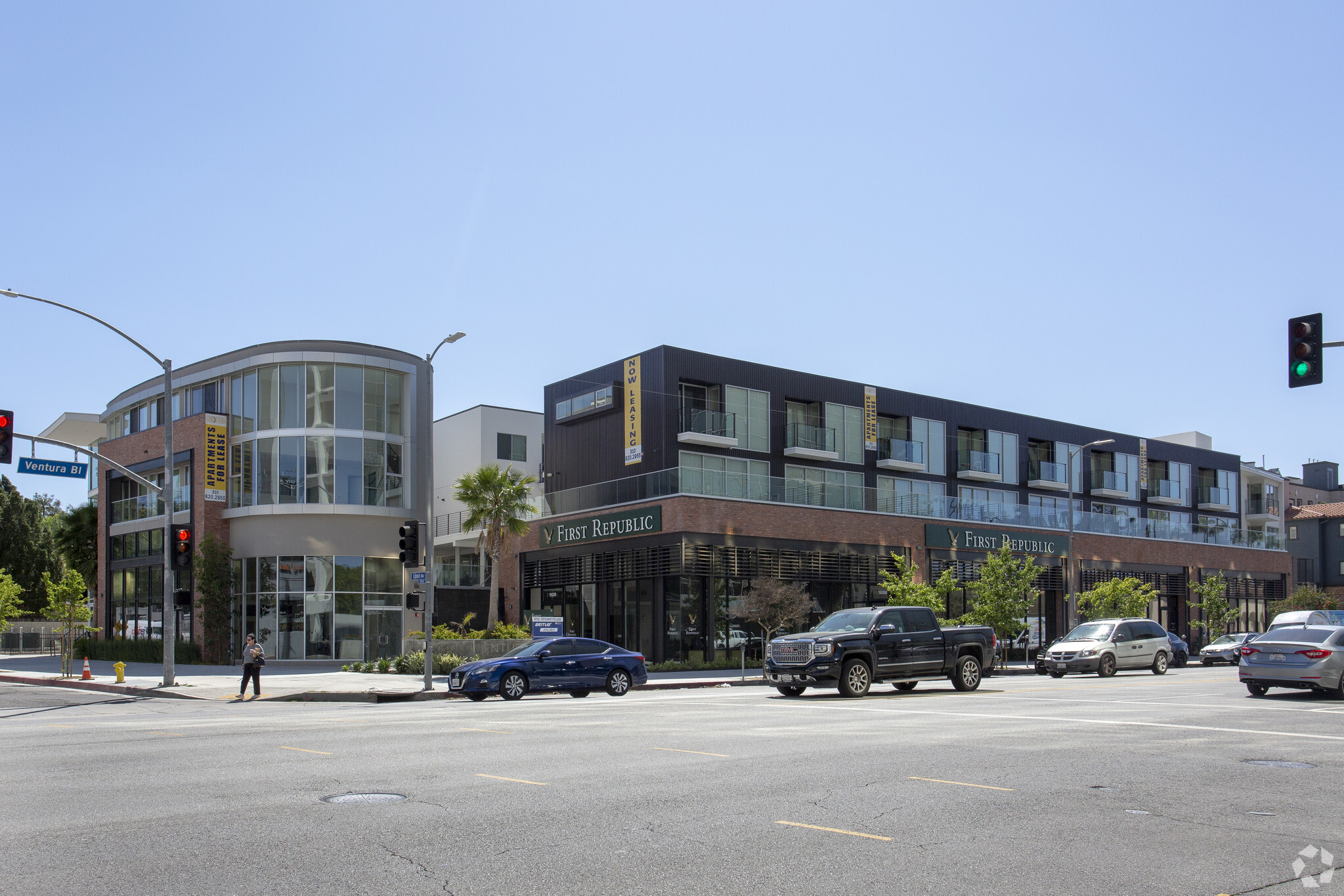 16300 Ventura Blvd, Encino, CA for lease Building Photo- Image 1 of 8