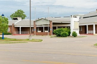 Plus de détails pour 2300 Lincoln Way, Clinton, IA - Services hôteliers à vendre