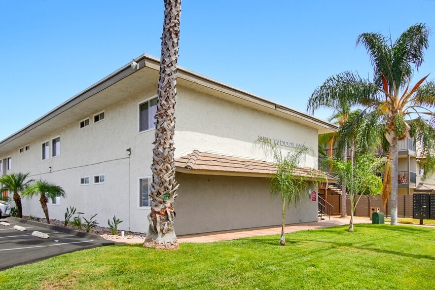 330 N Juniper St, Escondido, CA for sale - Building Photo - Image 2 of 11