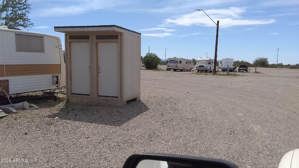 250 Kuehn St, Quartzsite, AZ à vendre - Photo du bâtiment - Image 3 de 3