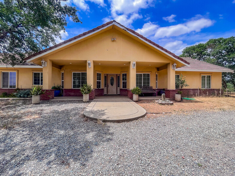 19600 Sunshine Dr, Red Bluff, CA à vendre - Photo principale - Image 1 de 51