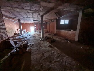 Plus de détails pour Multi-résidentiel à vendre