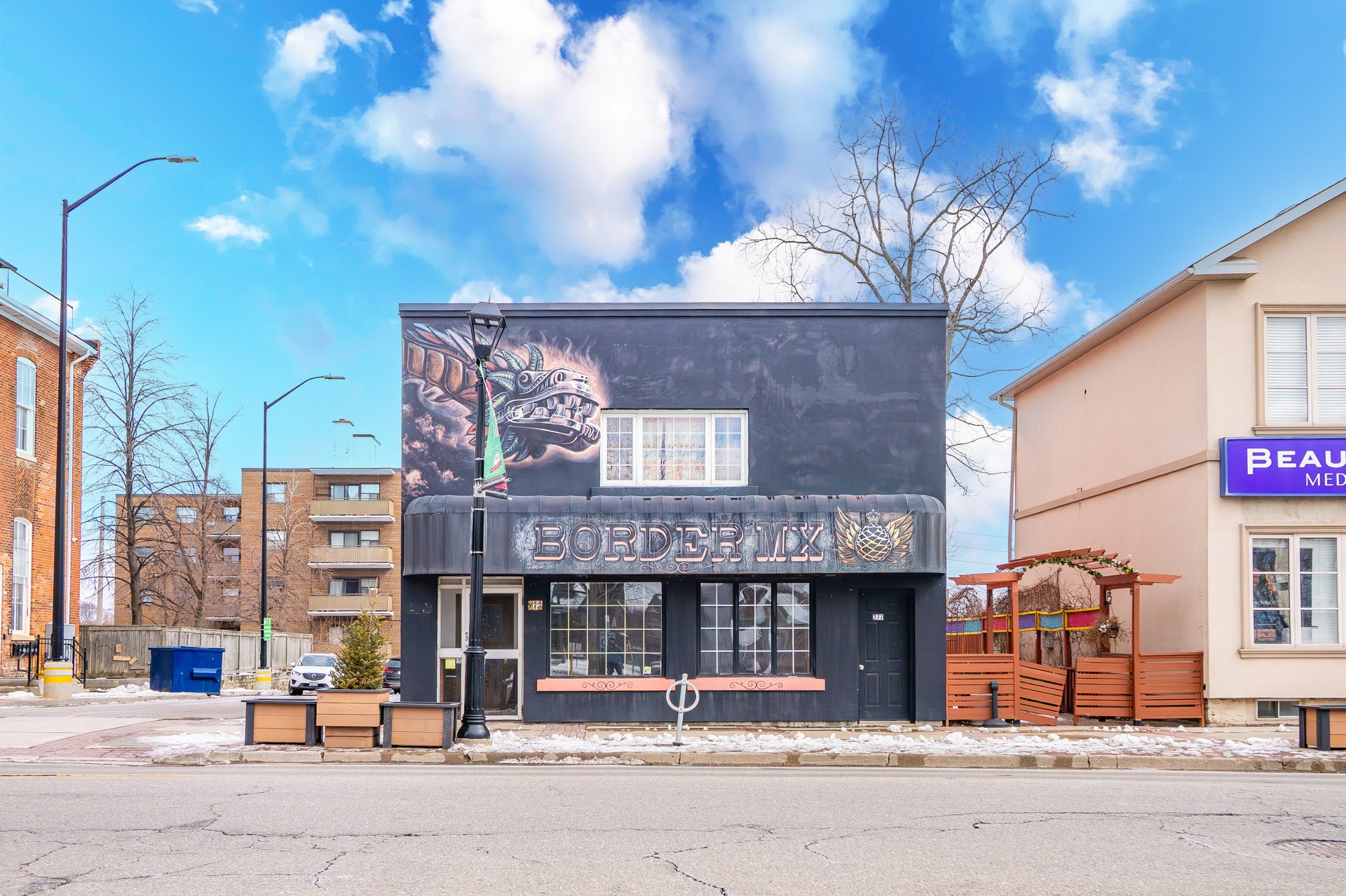 277 Queen St S, Mississauga, ON for lease Primary Photo- Image 1 of 27