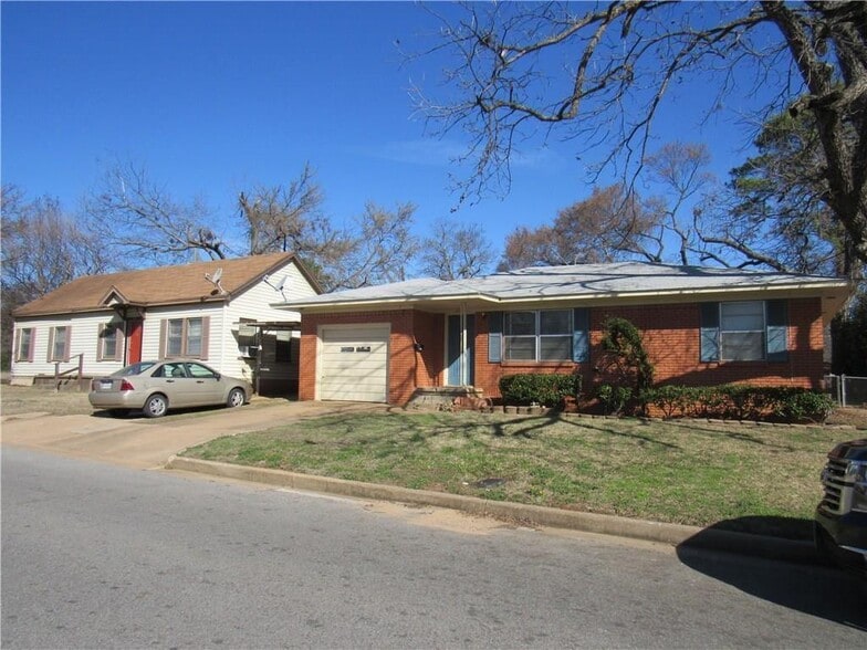 611 W Murray St, Denison, TX for sale - Primary Photo - Image 1 of 1