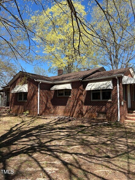 309 37th St SW, Hickory, NC à vendre - Photo du bâtiment - Image 2 de 8