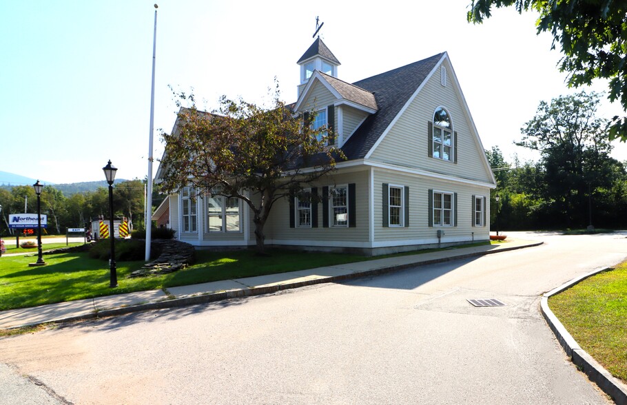 355 Main St, Gorham, NH à vendre - Photo du bâtiment - Image 2 de 25