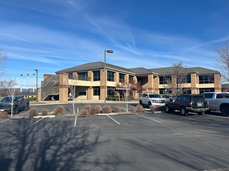 233 SW Wilson Ave, Bend, OR for lease - Building Photo - Image 2 of 4