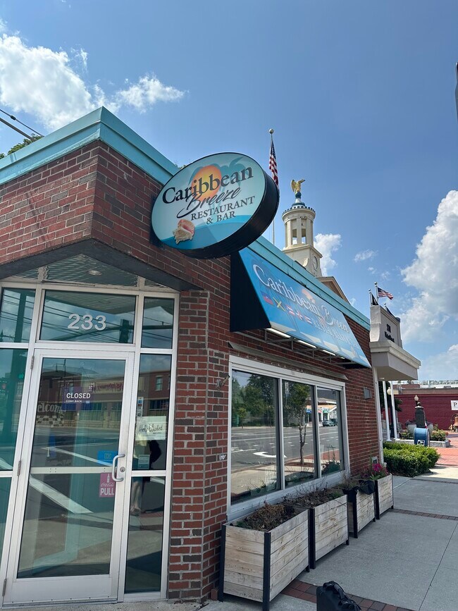 Plus de détails pour 233 Main St, Nashua, NH - Commerce de détail à vendre