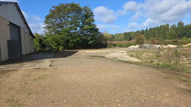 Flex in Dreux for lease - Building Photo - Image 3 of 13