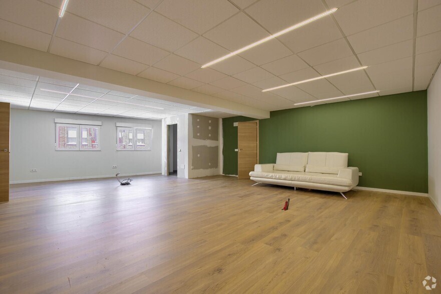 Industrial in Leganés, Madrid for sale - Primary Photo - Image 1 of 6