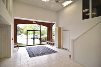 546-550 Main Rd, Tiverton, RI à louer Photo intérieure- Image 2 de 8