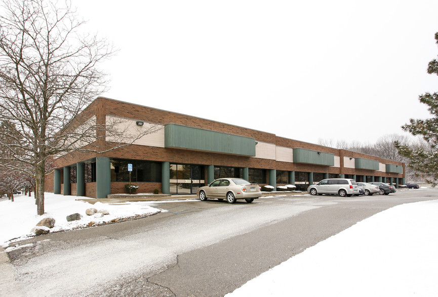 21477 Bridge St, Southfield, MI for lease - Primary Photo - Image 1 of 5