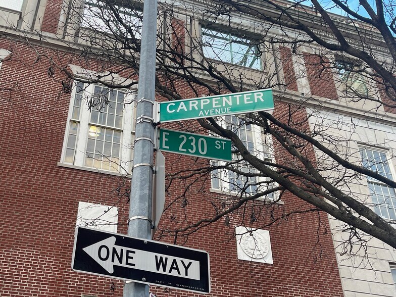 4116-4118 Carpenter Ave, Bronx, NY for sale - Building Photo - Image 2 of 13