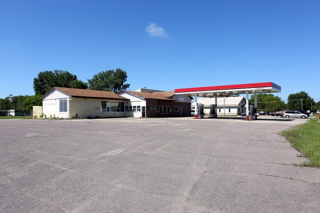 Plus de détails pour 3401 W Oakland Ave, Austin, MN - Commerce de détail à louer