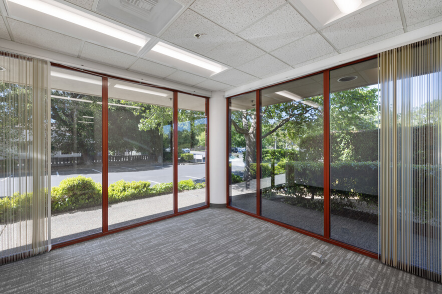 1701 Novato Blvd, Novato, CA for lease - Interior Photo - Image 3 of 17