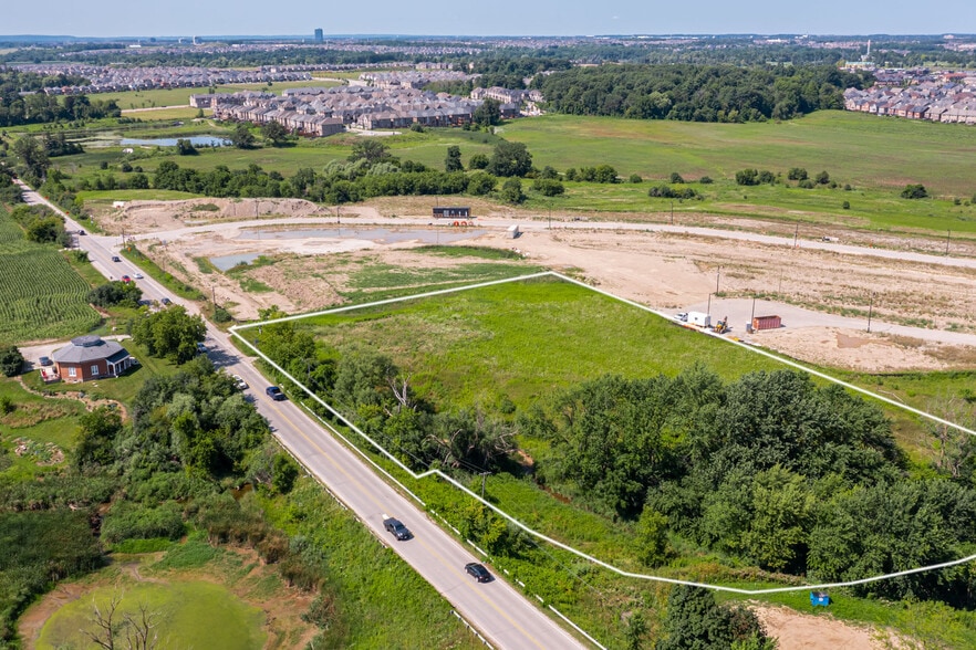 8273 Heritage Rd, Brampton, ON for sale - Building Photo - Image 3 of 30