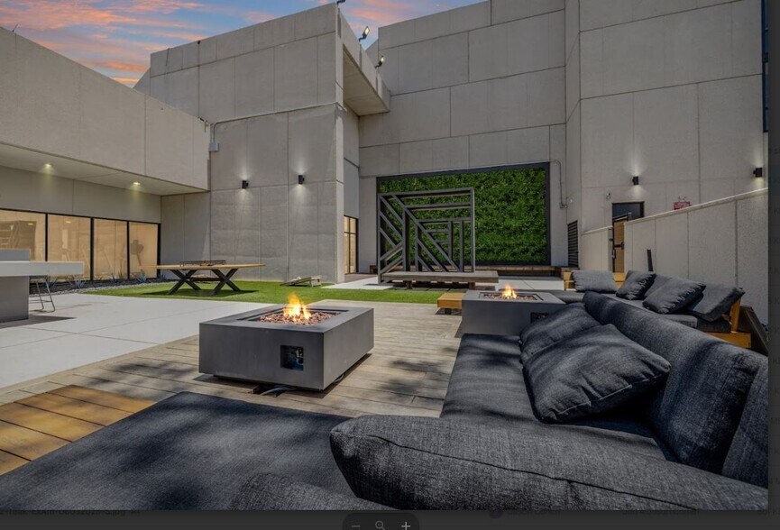 14703 Park Row, Houston, TX à louer - Photo du bâtiment - Image 3 de 11