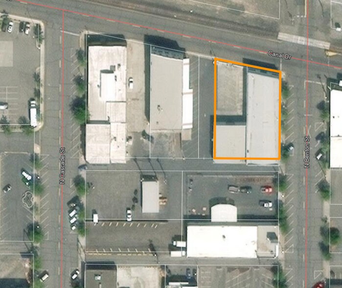 35 N Benton St, Kennewick, WA à vendre - Photo du bâtiment - Image 2 de 14