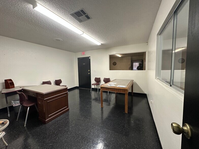17151 Main St, Hesperia, CA à louer - Photo du bâtiment - Image 3 de 16