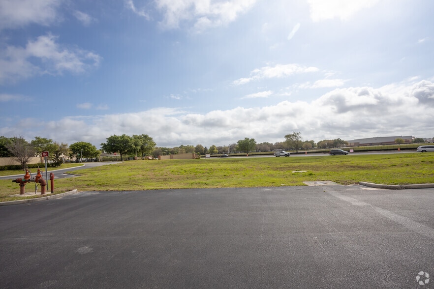 1751 Fortune Rd, Kissimmee, FL for lease - Primary Photo - Image 1 of 5