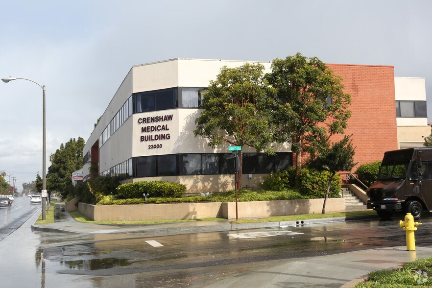 23000 Crenshaw Blvd, Torrance, CA à louer - Photo du bâtiment - Image 3 de 3