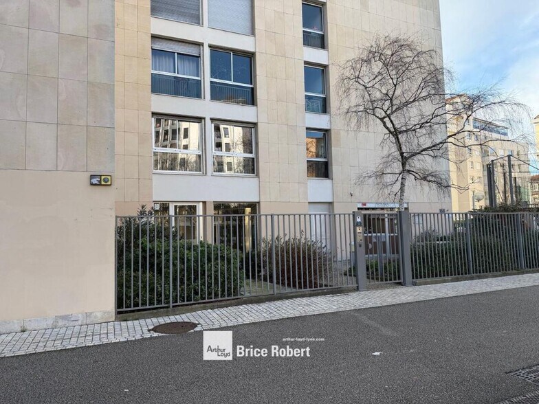 168 Boulevard De La Croix-Rousse, Lyon for lease - Building Photo - Image 1 of 5