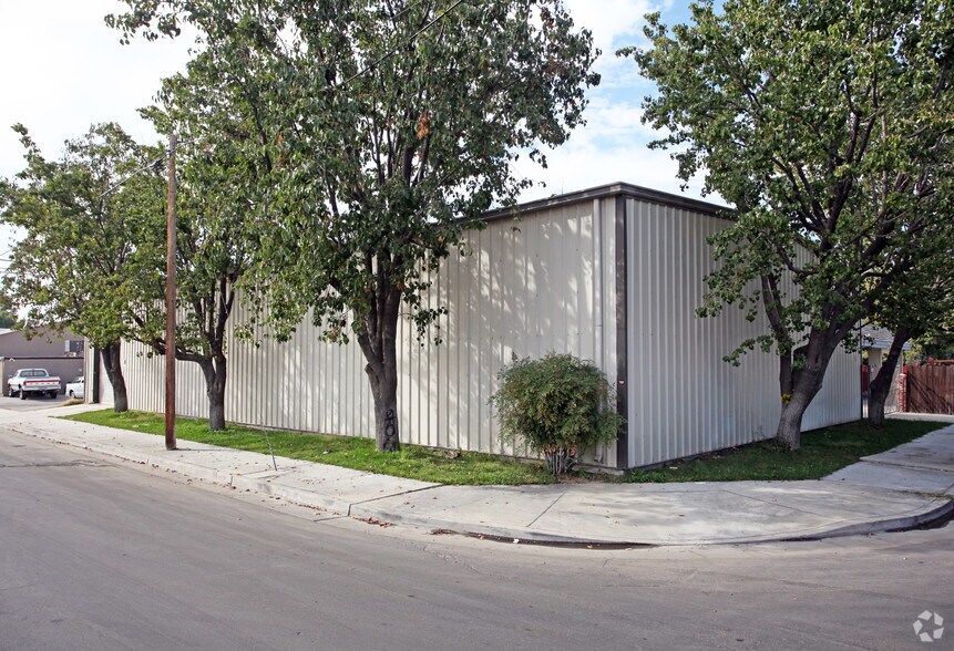 305 22nd St, Bakersfield, CA for sale - Building Photo - Image 2 of 2