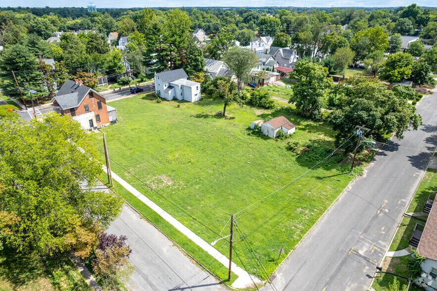 601-613 Cooper St, Beverly, NJ à vendre - Photo du bâtiment - Image 2 de 3