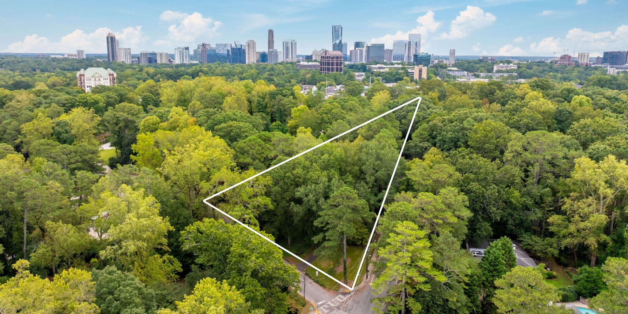 35 Putnam Cir NE, Atlanta, GA à vendre Aérien- Image 1 de 4