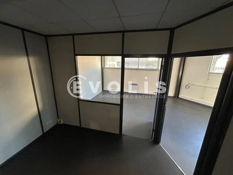 Office in Gradignan for lease - Interior Photo - Image 3 of 15