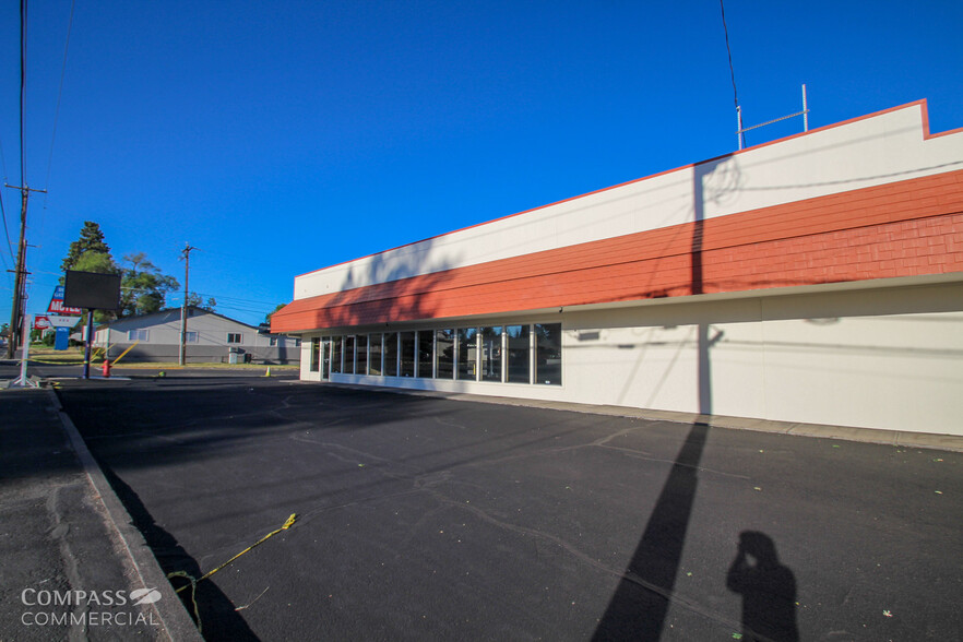 449 SE 3rd St, Bend, OR for lease - Building Photo - Image 3 of 10