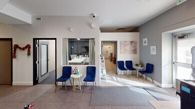 574 Santa Fe Dr, Denver, CO for lease Interior Photo- Image 2 of 9