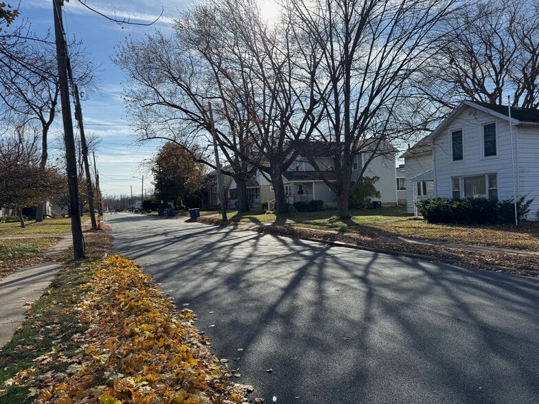 421ft Frontage B-3 Commercial 2 Corners portfolio of 2 properties for sale on LoopNet.ca - Construction Photo - Image 3 of 16