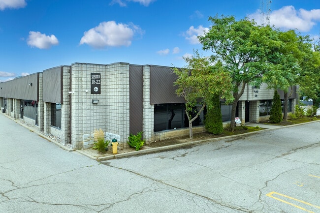 Plus de détails pour 570 Hood Rd W, Markham, ON - Industriel à louer
