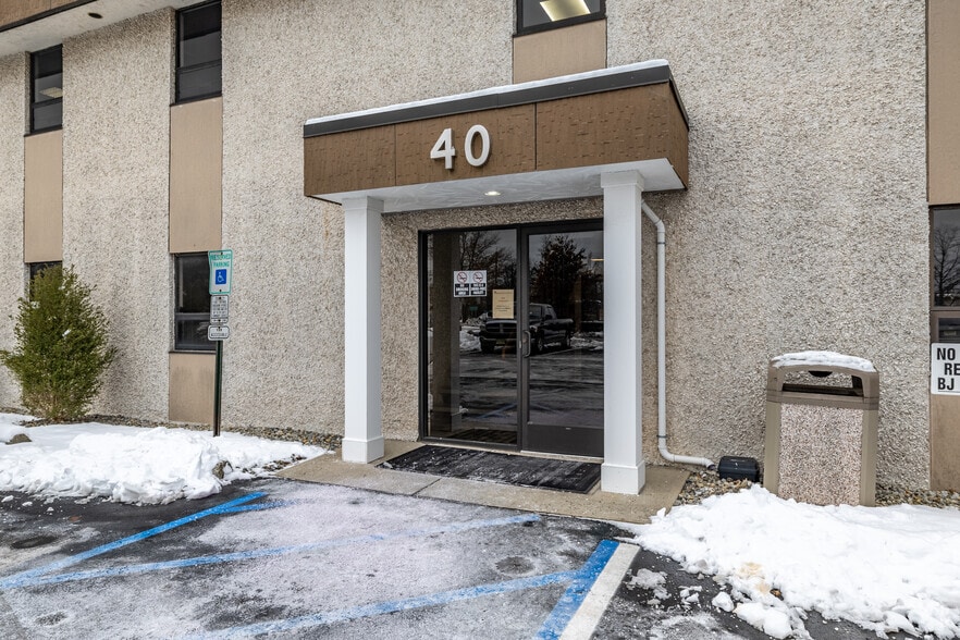 40 Brunswick Ave, Edison, NJ for lease - Building Photo - Image 3 of 14