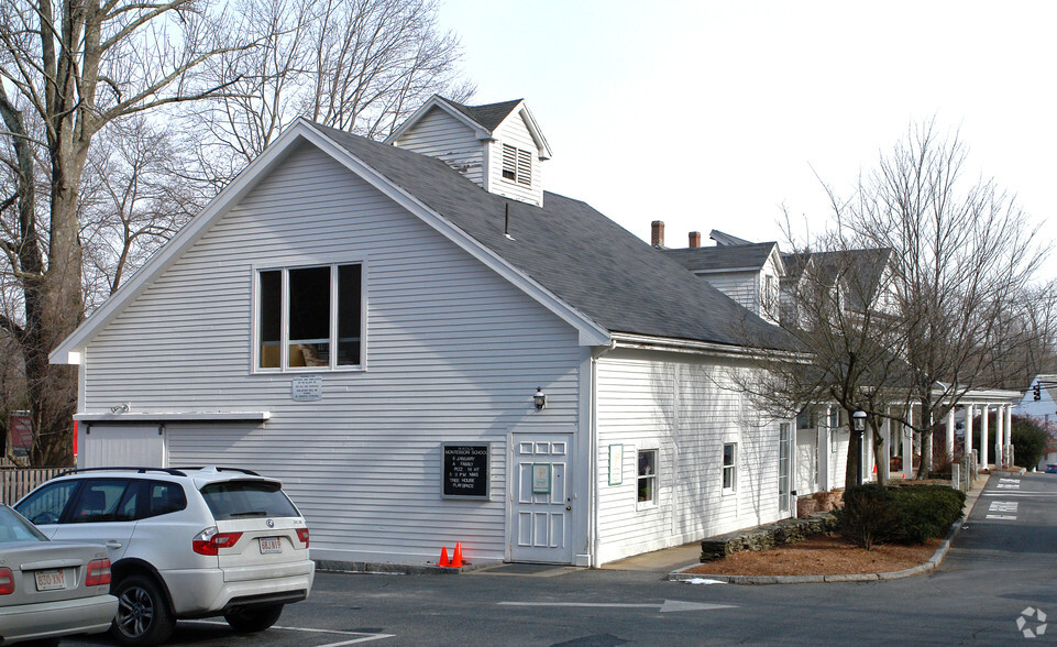 49-51 Eliot St, Natick, MA à louer - Photo du bâtiment - Image 3 de 3