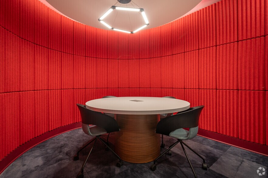 701 Richmond Ave, Houston, TX for lease - Interior Photo - Image 3 of 10