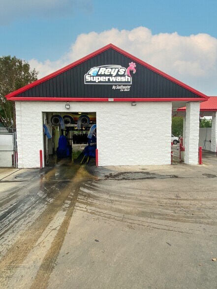 4950 Evers Rd, San Antonio, TX à vendre - Photo du bâtiment - Image 2 de 11